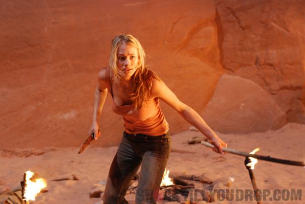 Yvonne_Strahovski_in_The_Canyon